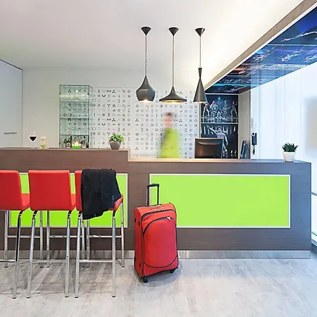 Hotel Ibis Styles Hauptbahnhof 3*
